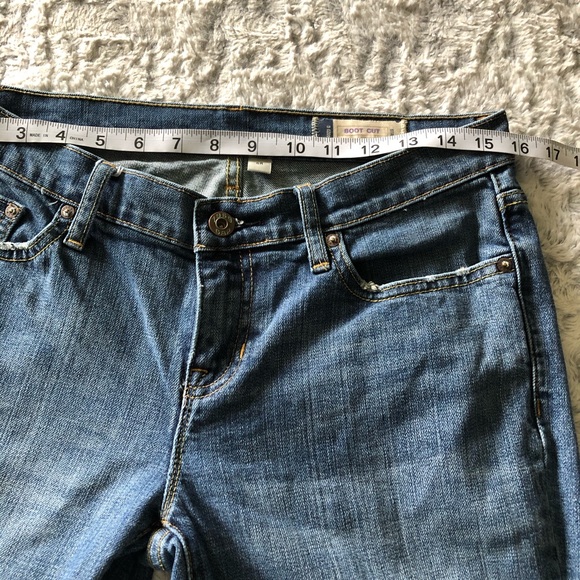 Gap Medium Wash Boot Cut Jeans 6R - Picture 5 of 11